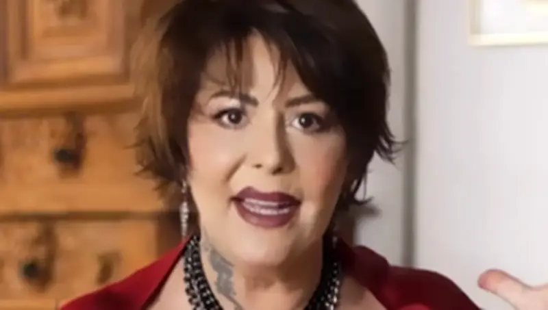 Alejandra Guzmán sufre accidente doméstico: caída con perro provoca lesión en cadera