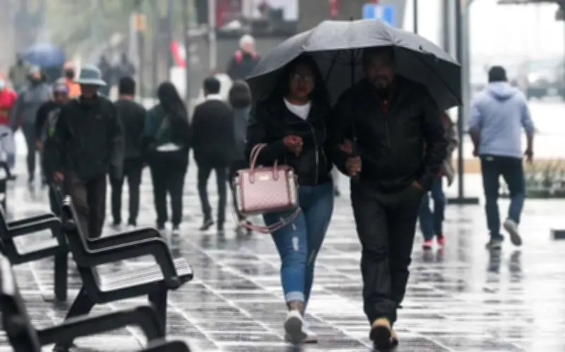 Alerta Amarilla en CDMX: Lluvias Fuertes y Granizo Afectan a 13 Alcaldías
