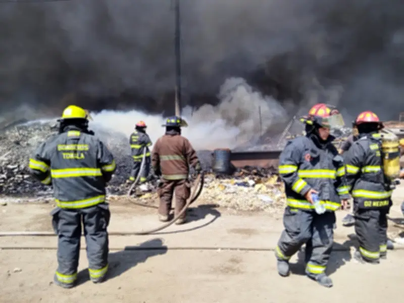 Alerta Atmosférica en Tonalá por Incendio en Chatarrera: Colonias Afectadas