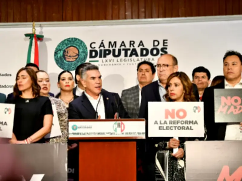 Alito Moreno del PRI urge gran coalición para 2027: 'Morena sólo chinga al pueblo'