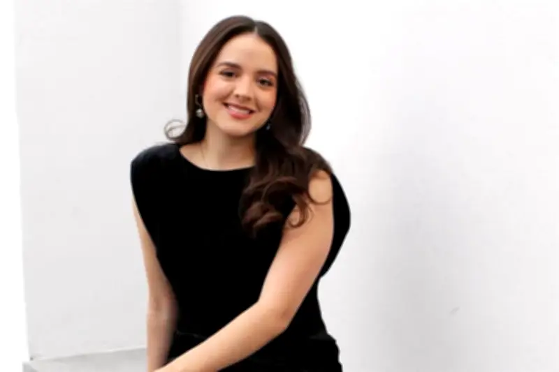 Andrea Arredondo Celebra su Cumpleaños con Amigas y Familiares en una Fiesta Íntima