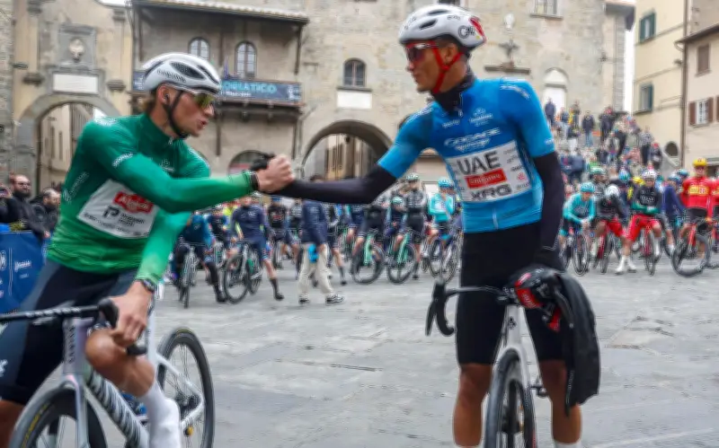 Andresen gana tercera etapa del Tirreno-Adriático, pero Del Toro mantiene liderato