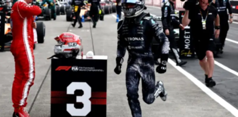 Antonelli Lidera la F1 Tras el GP de Japón 2026; Checo Pérez Sin Puntos