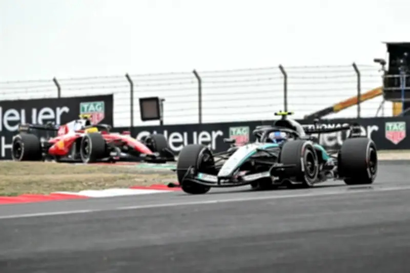 Antonelli logra su primer triunfo en la Fórmula 1 con una actuación destacada