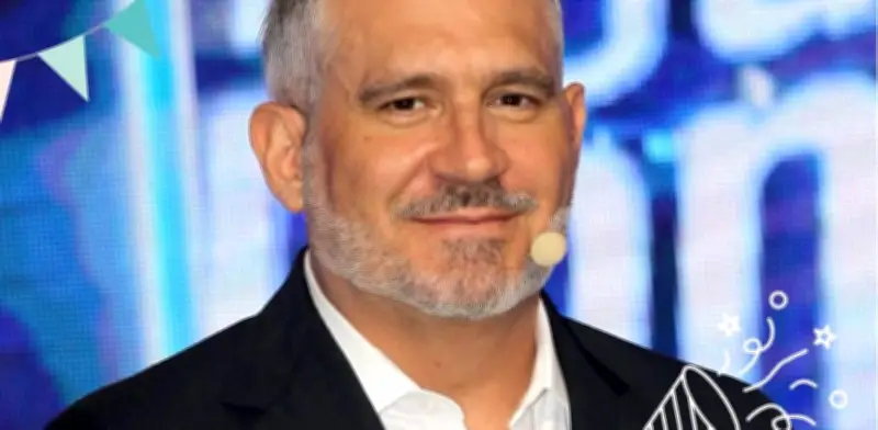 Arath de la Torre celebra su cumpleaños 51 con emotiva sorpresa familiar en 'Hoy'