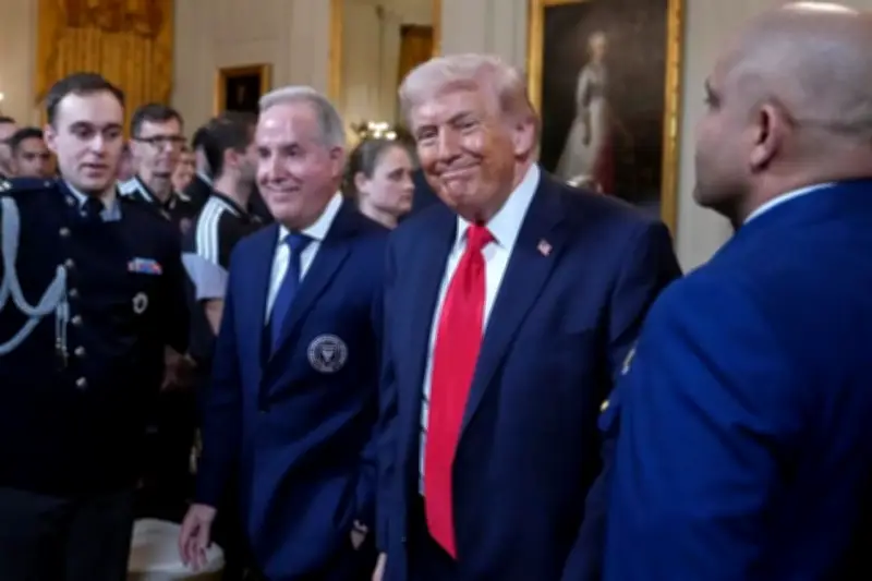 Archivos de Epstein revelan supuesta acusación contra Trump en caso de abuso