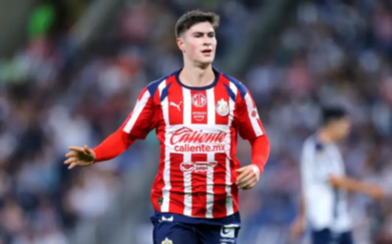 Armando 'Hormiga' González a un paso del récord histórico de goles en Chivas