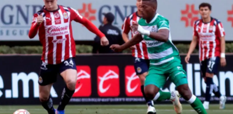 Armando 'La Hormiga' González brilla con doblete y alcanza los 8 goles en el Clausura 2026