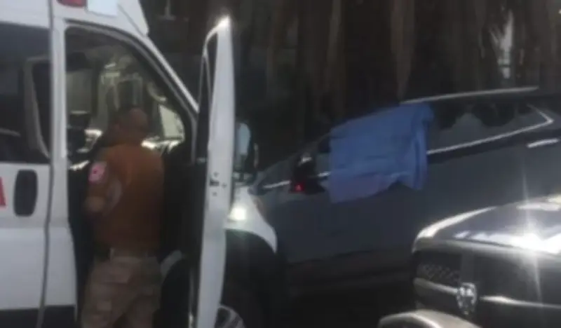 Asesinan a hombre a bordo de camioneta en Río Churubusco; mujer herida en ataque