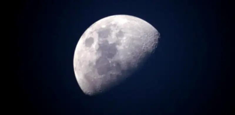 Astrónomos descartan impacto lunar del asteroide 2024 YR4 tras observaciones con telescopio James Webb