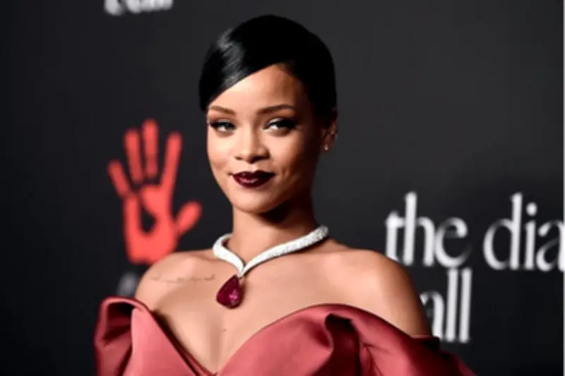 Atacan con disparos la mansión de Rihanna en Beverly Hills; investigan el incidente