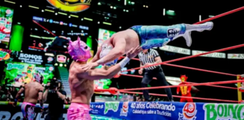 Atlantis Jr, Esfinge y Neón triunfan en la Arena México ante un lleno espectacular