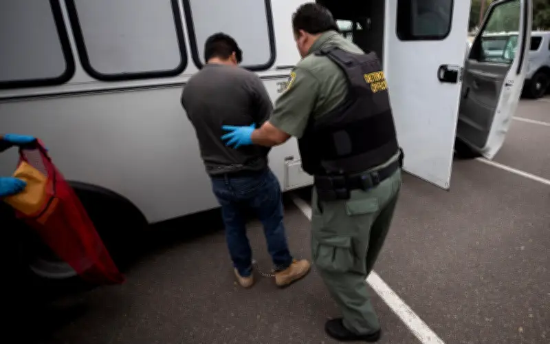 Aumentan muertes en centros de detención del ICE en EE.UU. por negligencia médica