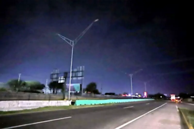 Autopista de Qatar tendrá mejor alumbrado tras el Mundial de Fútbol