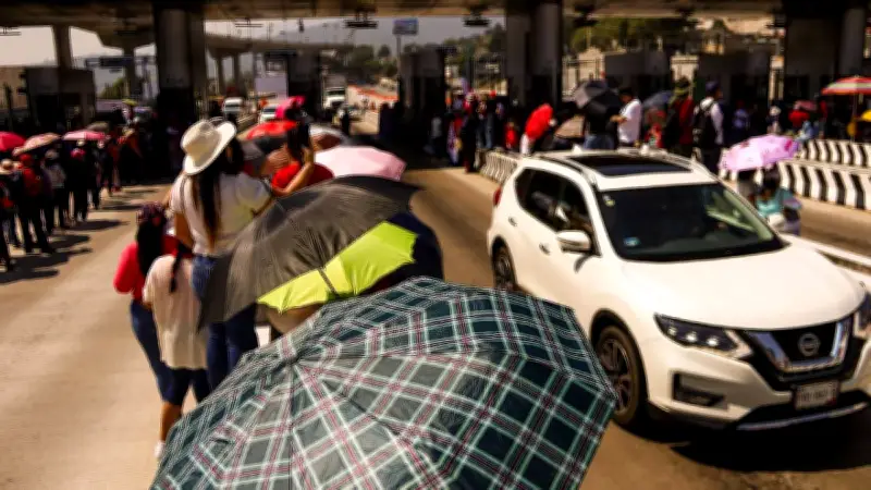 Autopista México-Cuernavaca Colapsada: Vecinos Bloquean Ambos Sentidos en Tlalpan
