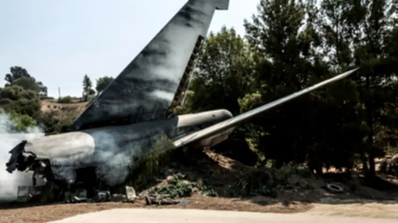 Avión militar Hércules se estrella en Colombia con 80 personas a bordo