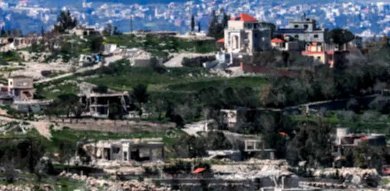 Avión ruso evacúa a 117 iraníes de Líbano, incluidos diplomáticos, en medio de conflicto