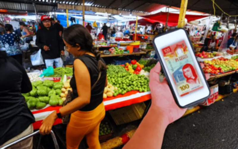 Banxico impulsa pagos digitales universales hasta en tianguis y servicios informales