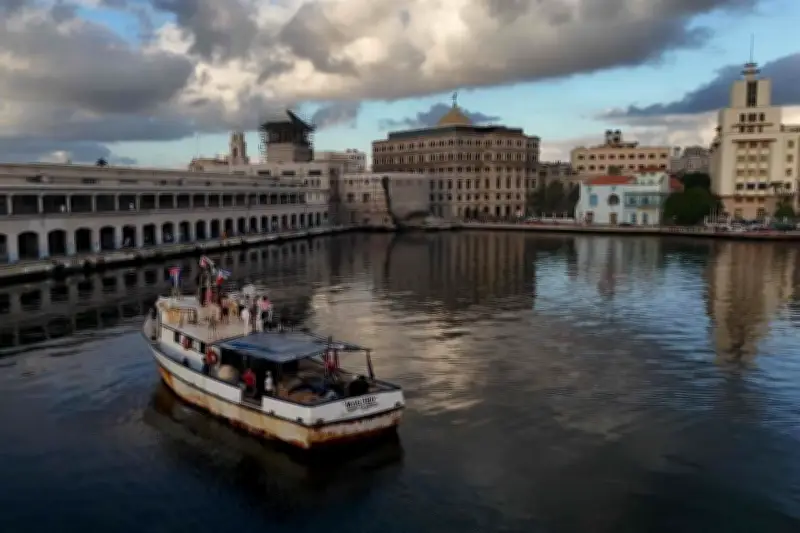 Barco de Ayuda Humanitaria Mexicana Arriba a Cuba para Aliviar Crisis