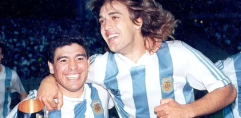 Batistuta reflexiona sobre la soledad de Maradona: 'Murió como un perro'