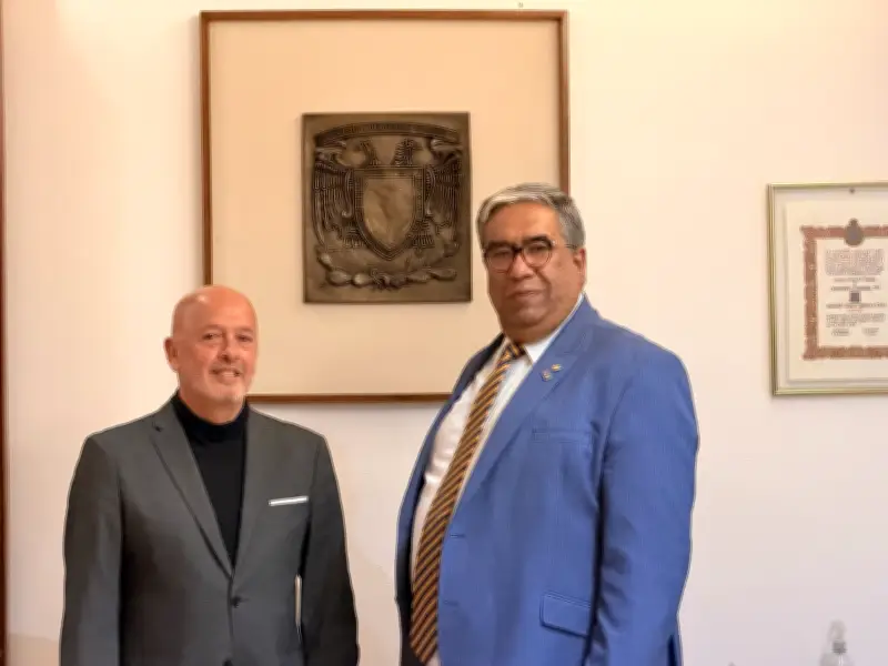 Becerra-Acosta mantiene dirección de Gaceta UNAM tras polémico error ortográfico en portada