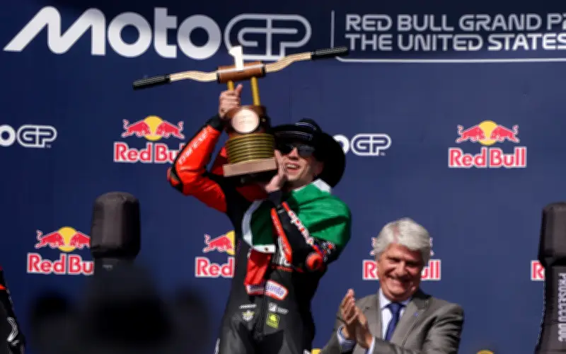 Bezzecchi Domina en Austin con Quinto Triunfo Consecutivo para Aprilia