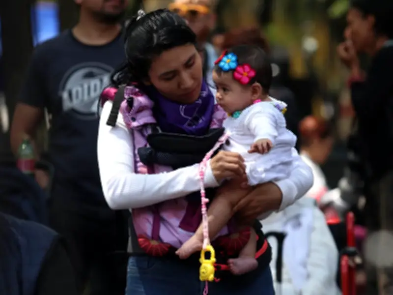 Bienestar en la primera infancia: La paradoja de hogares con servicios pero sin estabilidad en CDMX