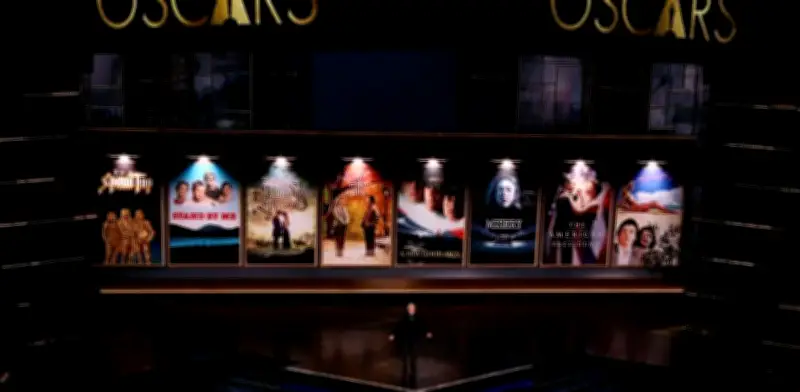 Billy Crystal rinde emotivo homenaje a Rob Reiner y su esposa en los Oscar 2026