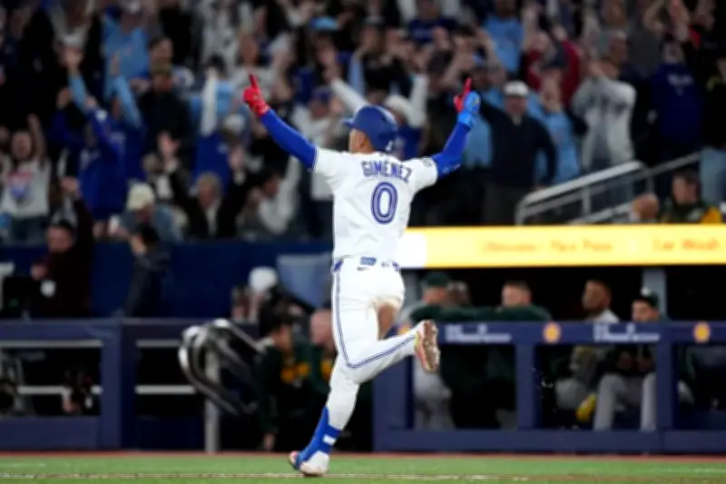 Blue Jays Aplastan a los Atléticos en Serie de Béisbol de la MLB