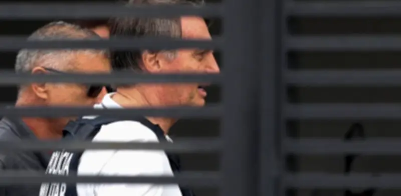 Bolsonaro recibe alta médica y cumplirá arresto domiciliario por motivos de salud