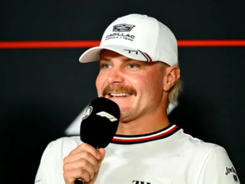 Bottas bromea sobre Aston Martin en conferencia previa al GP de Australia 2026