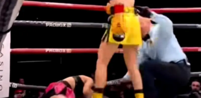 Boxeadora de 19 años en coma tras nocaut brutal reaviva debate sobre seguridad en el boxeo
