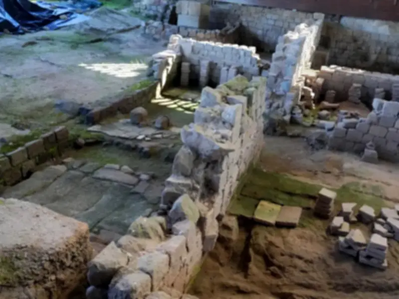 Braga desentierra su antiguo teatro romano con muros y colores originales
