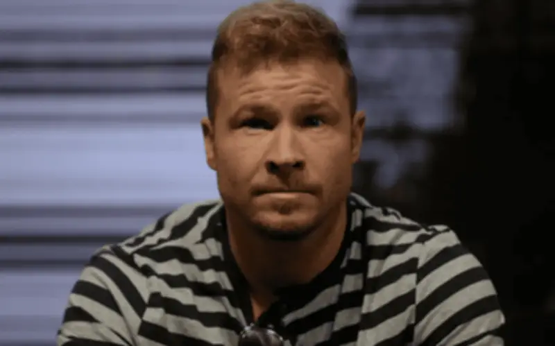 Brian Littrell de Backstreet Boys denuncia amenazas de muerte de vecinos en Florida