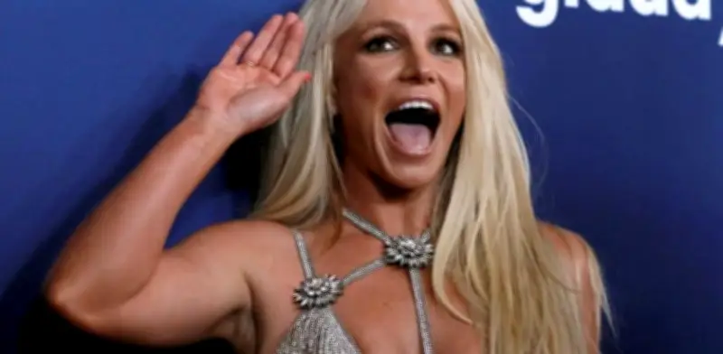 Britney Spears reaparece con sus hijos en video íntimo tras arresto y venta de catálogo