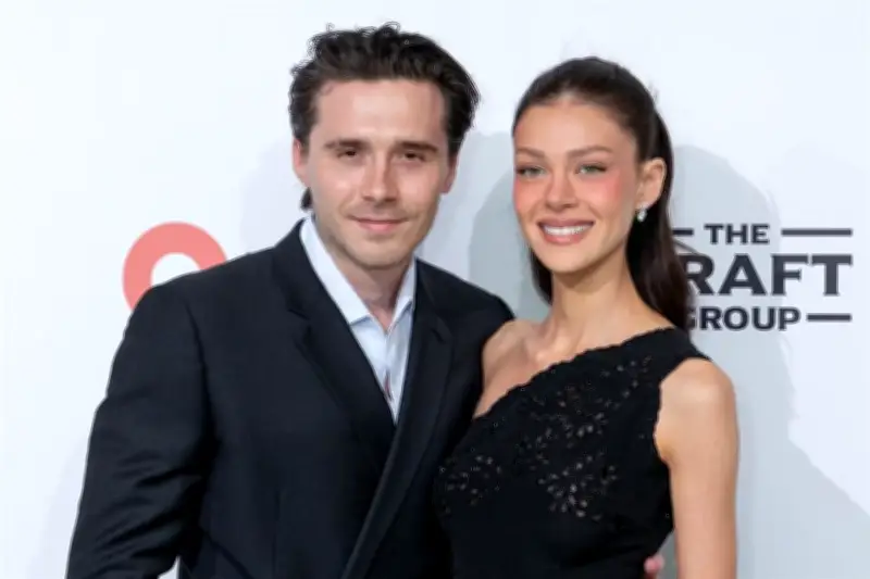 Brooklyn Beckham brilla en la exclusiva fiesta post-Oscar de Elton John