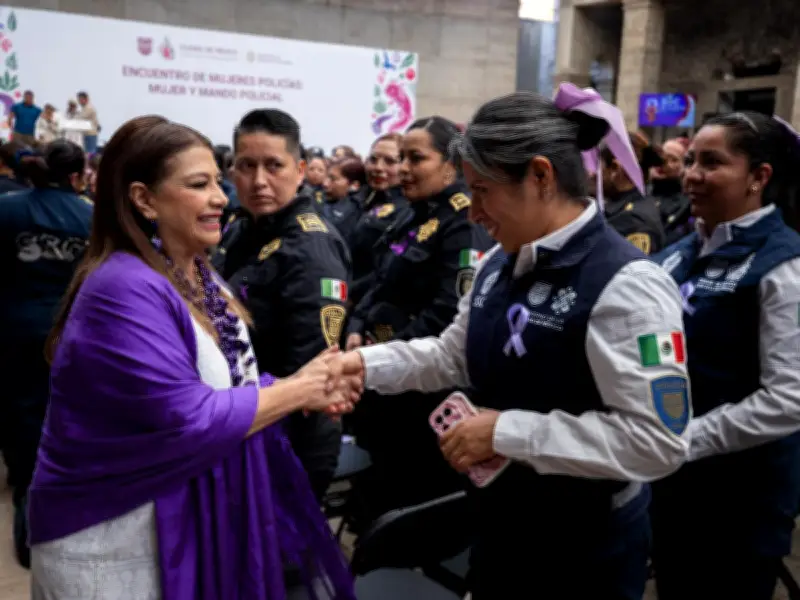 Brugada anuncia apoyos económicos y sistema de cuidados para mujeres policías de la CDMX