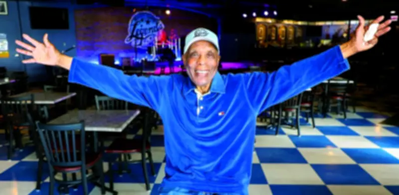 Buddy Guy, a sus 89 años, conquista nueva generación gracias a película Sinners