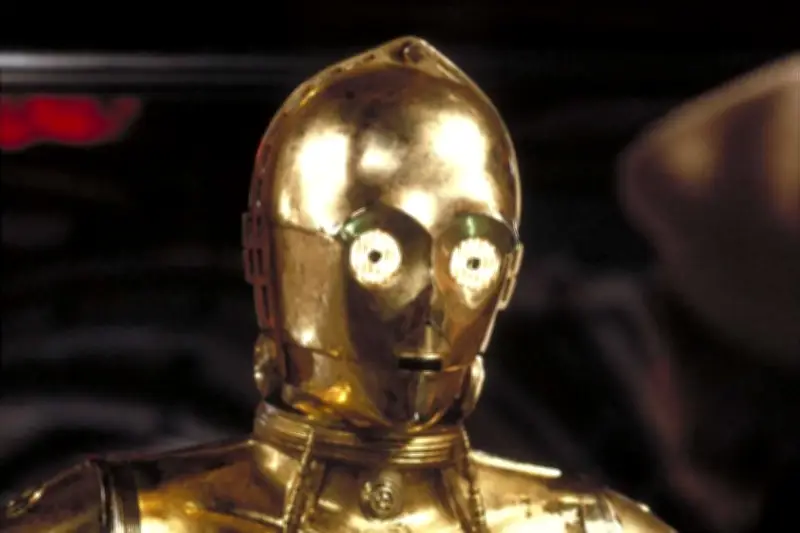 Cabeza de C-3PO de Star Wars se subasta por más de 1.05 millones de dólares