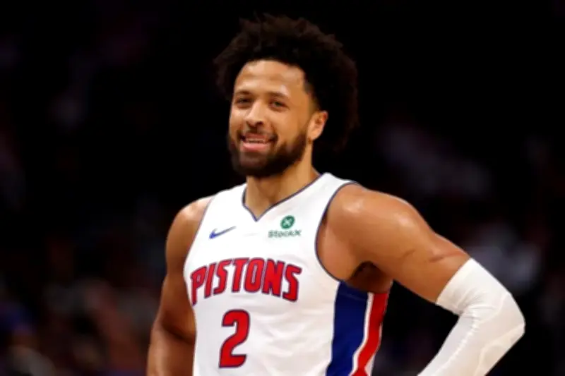 Cade Cunningham, estrella de Detroit Pistons, sufre colapso pulmonar