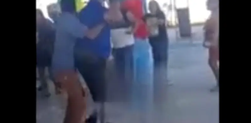 Cancelan festival de primavera en kínder de Nuevo León tras pelea violenta entre padres