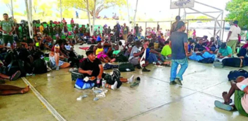 Caravana Génesis arriba a Villa Comaltitlán tras recorrer más de 30 kilómetros