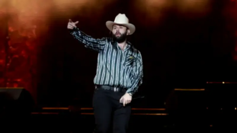 Carín León hará historia al inaugurar el Nu Stadium de Inter Miami con primer concierto