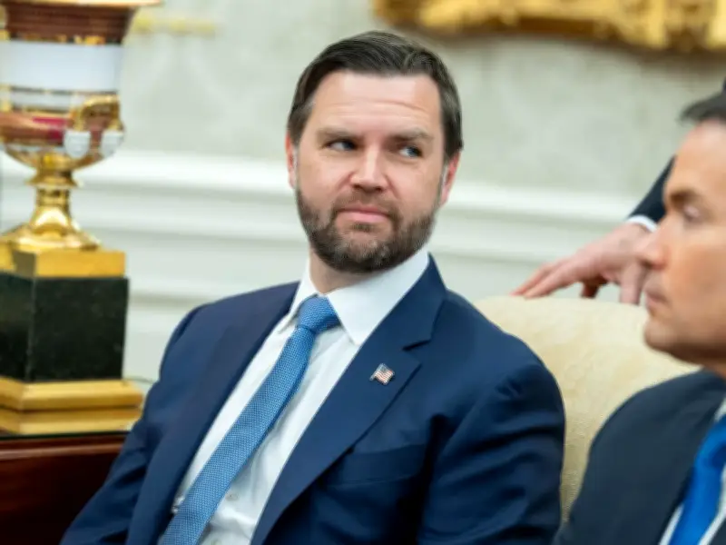 Casa Blanca busca reunión en Pakistán entre JD Vance e Irán para negociar fin de guerra