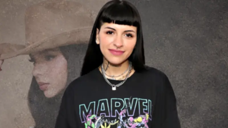 Cazzu desata polémica al imitar presuntamente a Ángela Aguilar en concierto