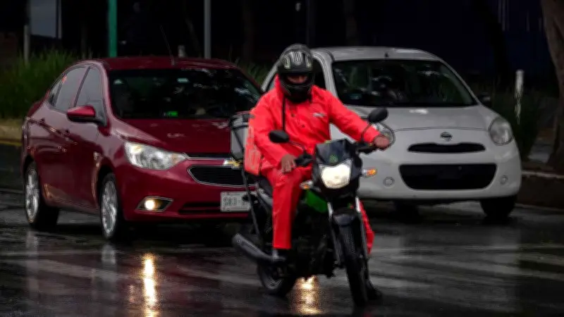 CDMX y Edomex enfrentan lluvias, granizo y contingencia ambiental este miércoles