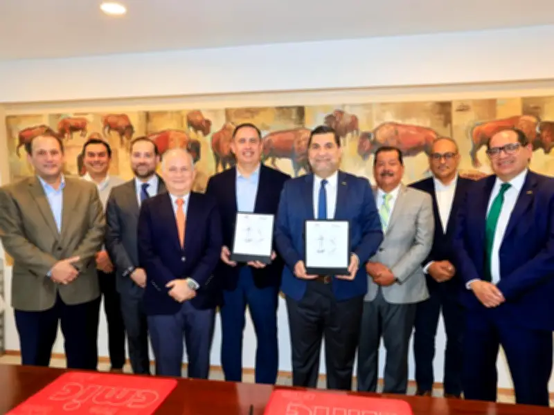 Cemex y CMIC firman alianza estratégica para fortalecer la industria de la construcción en México