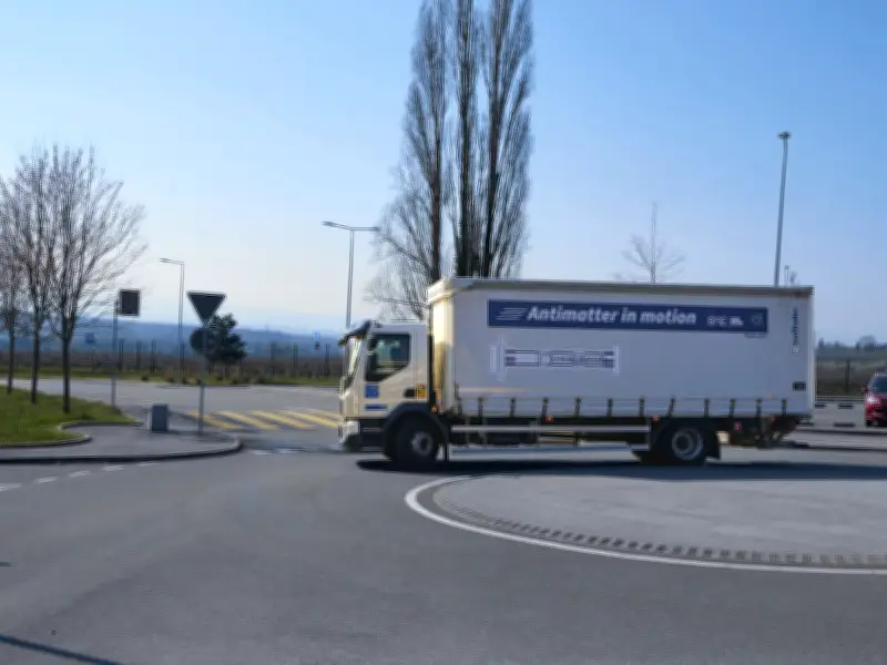 CERN logra hito mundial: transporta antimateria en camión para estudios de precisión