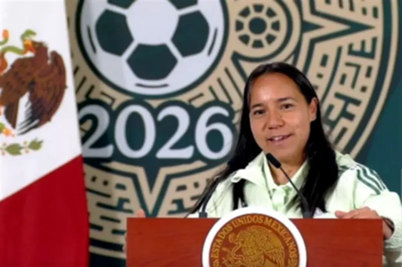 Charlyn Corral revive sus humildes inicios en el fútbol durante 'La Mañanera'