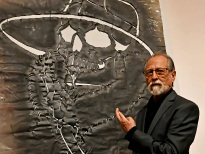 Chaz Bojórquez, pionero del graffiti, expone en Bellas Artes con su emblemático stencil